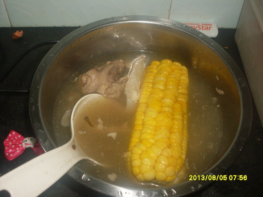 竹老鼠煲玉米