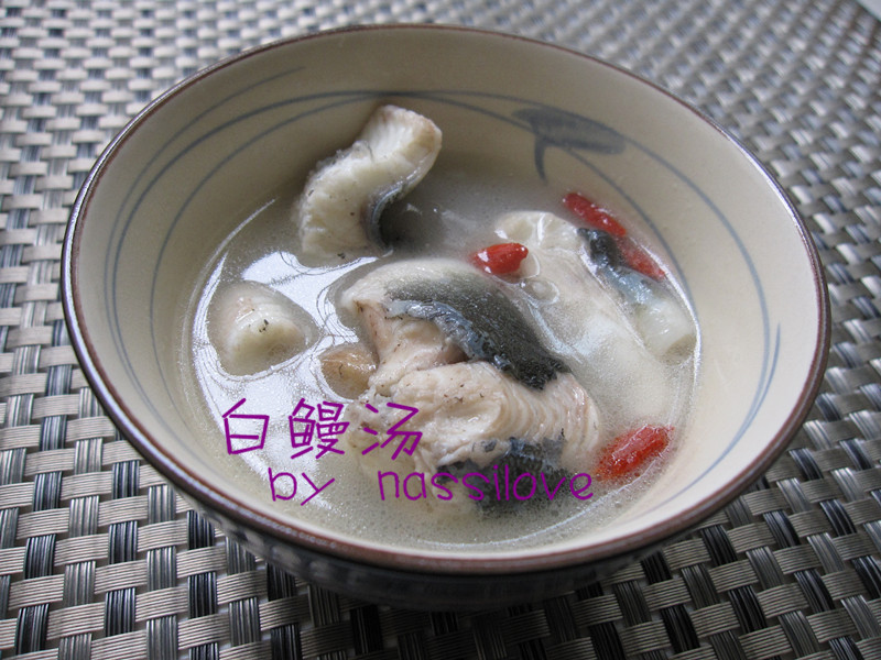 鳗鱼枸杞汤的做法